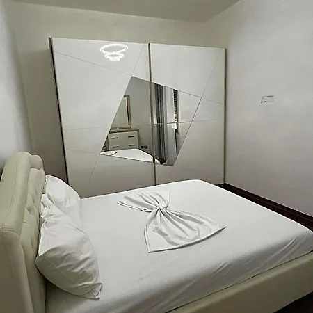 מלון דירות La Nuova Casa 3*